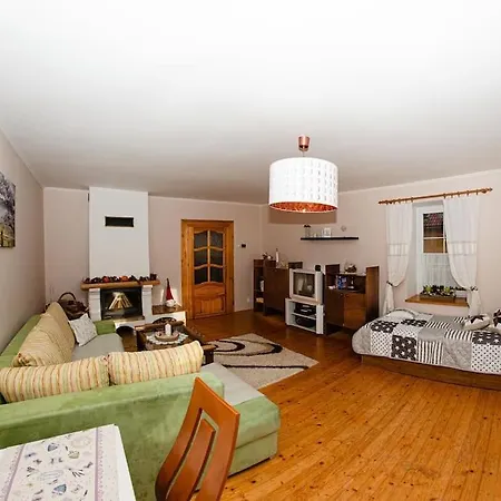 بيت للعطل Zlty Domcek - *