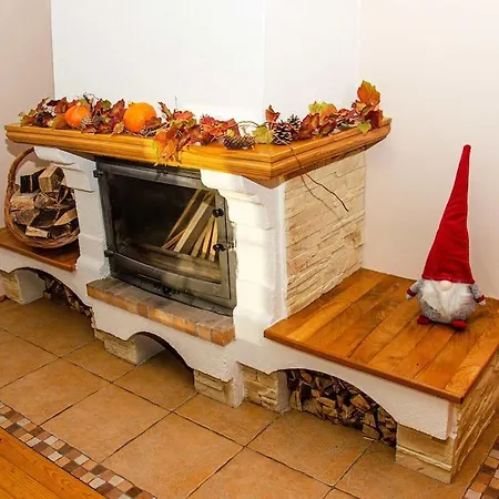 Zlty Domcek - بيت للعطل Svabovce