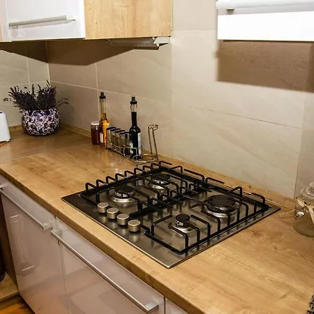 žltý Domček - švábovce Svabovce