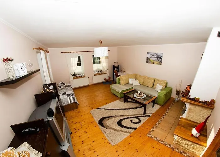 펜션 Zlty Domcek - *